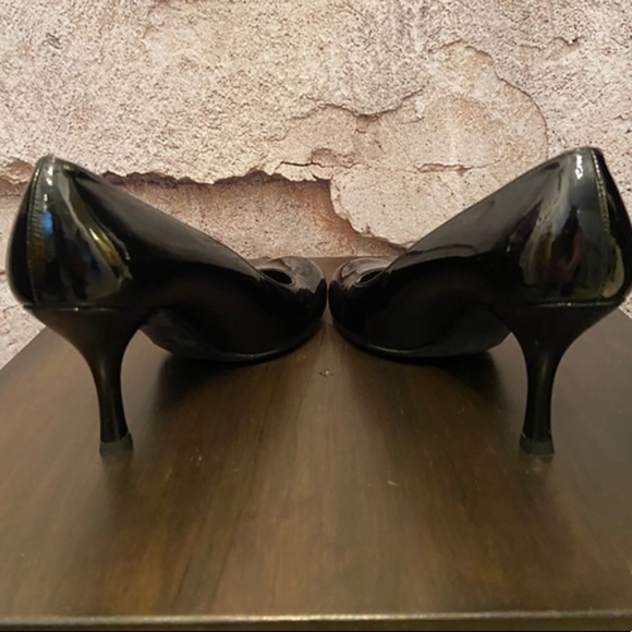 Stuart Weitzman Black Patent Round Toe Pumps - Picture 3 of 5